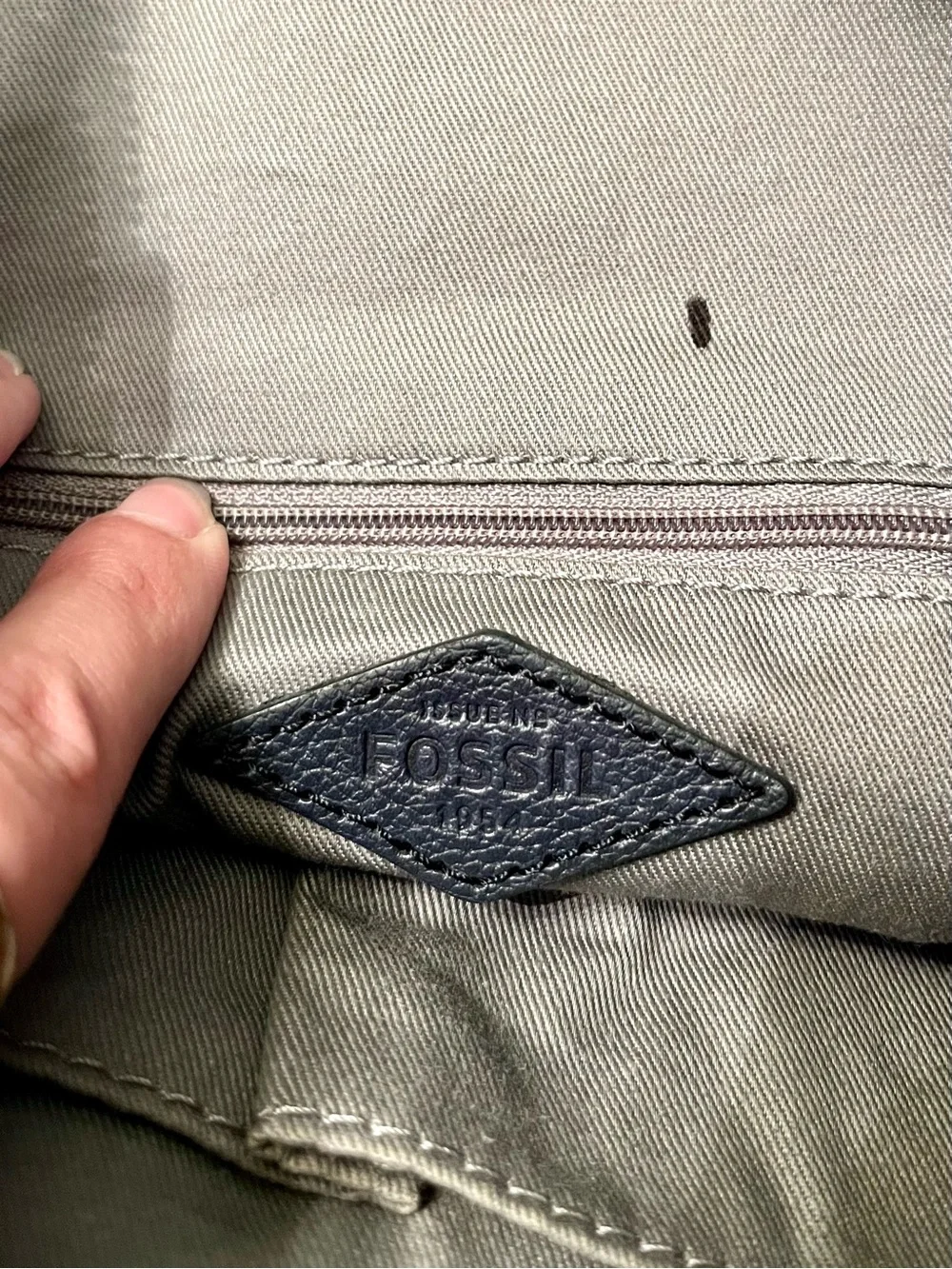Fossil Amelia Hobo Crossbody Shoulder Bag